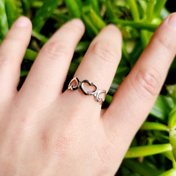 New Classic Silver Simple Dainty Silver Heart Ring Band and Toe Ring - Picture 6 of 7
